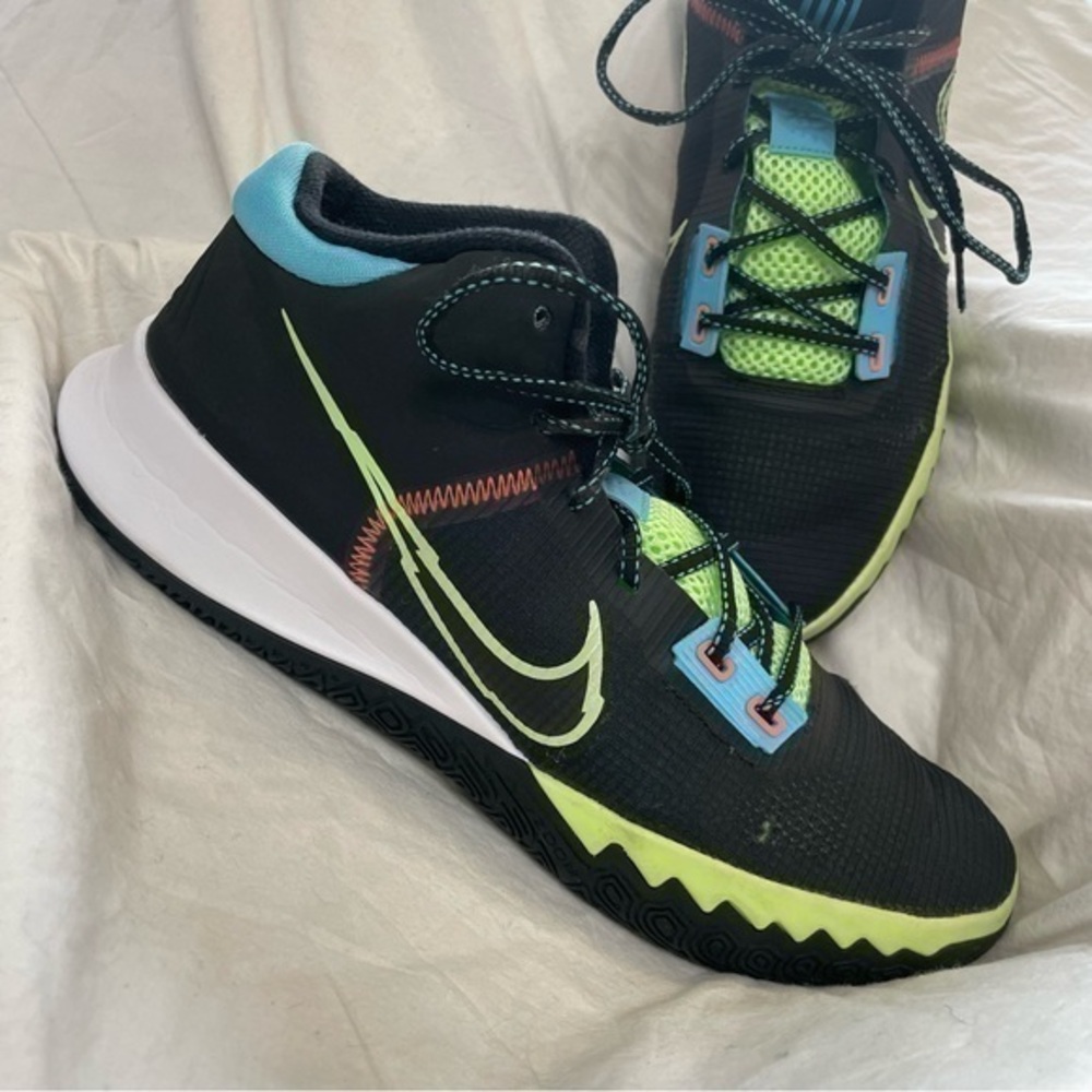 NIKE Kyrie Flytrap 4, “Black Lime Glow”, 2021, Clean Soles!  Sz. 11